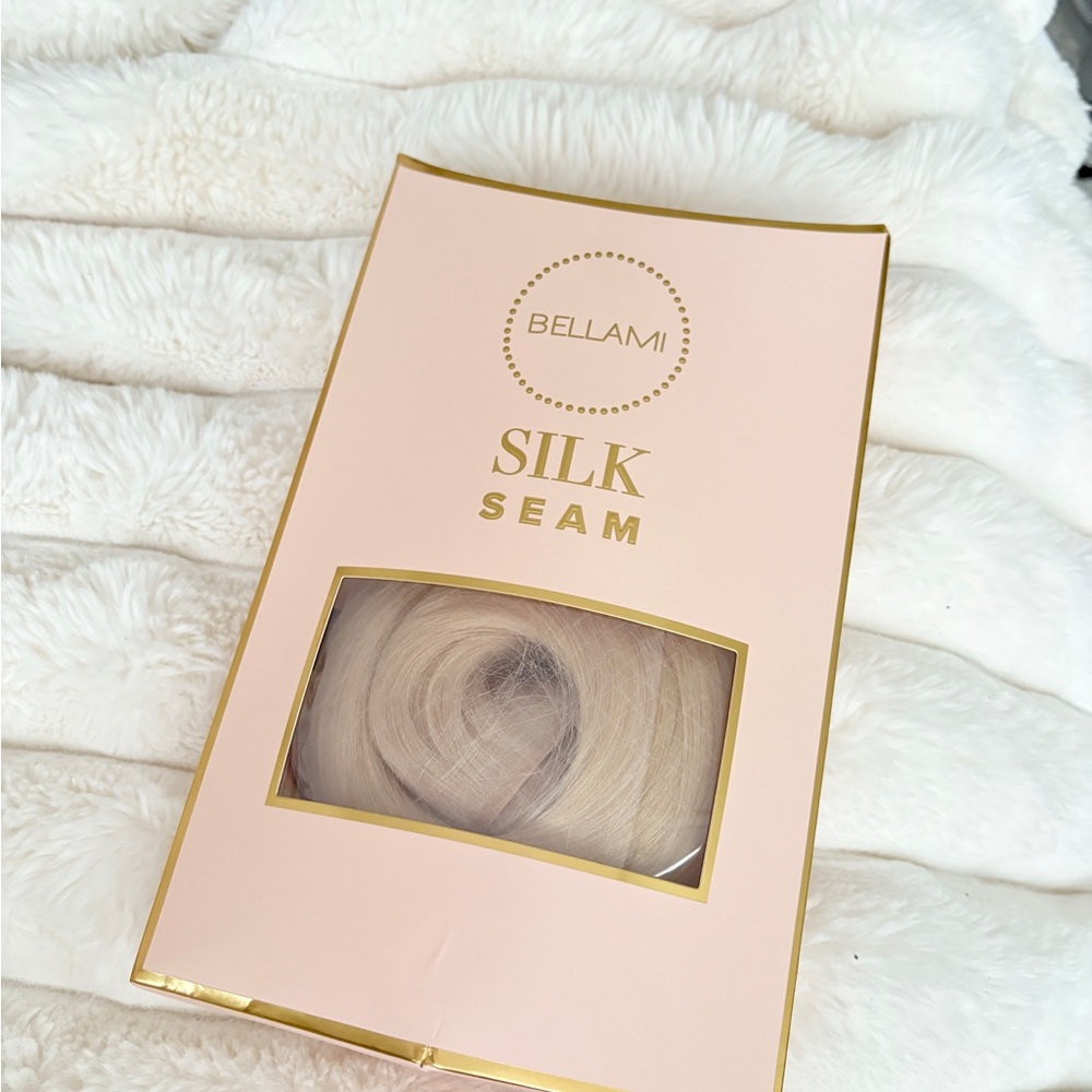 Bellami Silk Seam Extensions in Ash Blonde